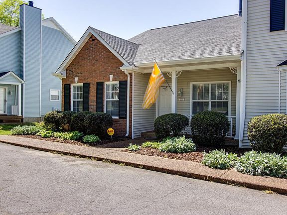 3rd image of 1223 Carriage Park Dr