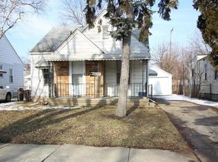 20057 Elkhart St, Harper Woods, MI 48225