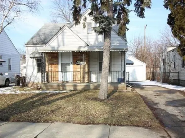 20057 Elkhart St, Harper Woods, MI 48225