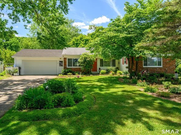16 Jotham Road, New Milford, CT 06776