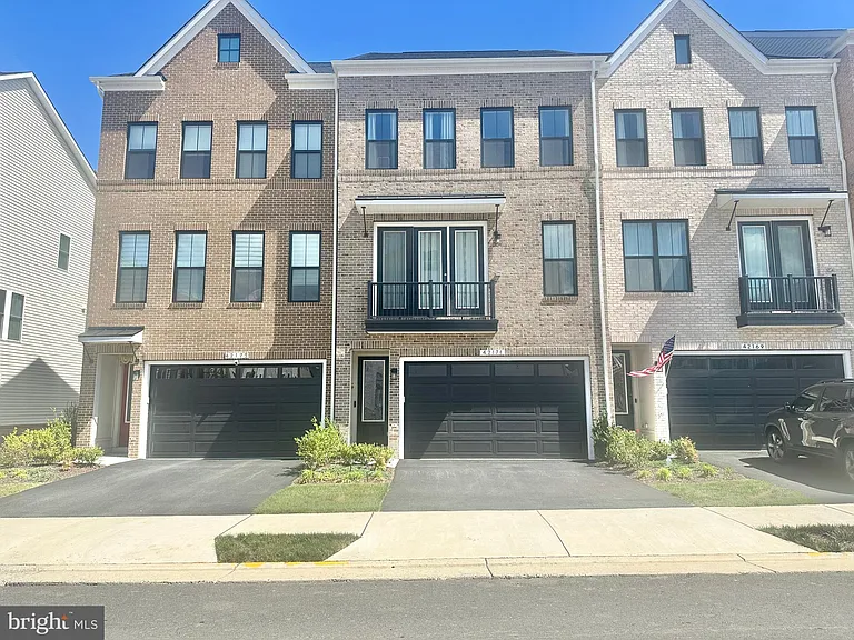 42171 Shining Star Sq — Photo 32
