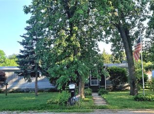 725 E Richard Ct, Godley, IL