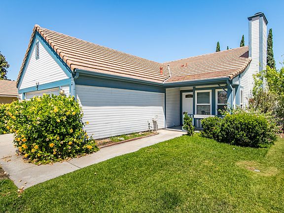 3rd image of 26368 Tudor Ct