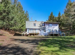 2241 Upper Cleveland Rapids Rd, Roseburg, OR 97471