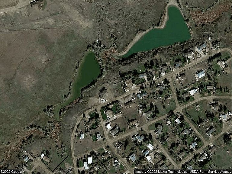 2nd image of 33 Lakeview Dr