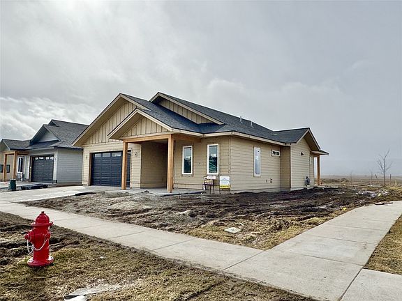 3rd image of 812 Rivet Way