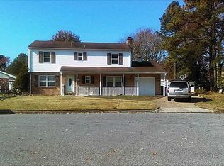 308 Starlighter Ct, Virginia Beach, VA 23452