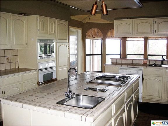 5th image of 1465 Skyline Dr