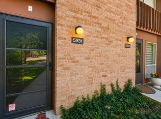 5931 Meadow Dr #157A, Lisle, IL 60532