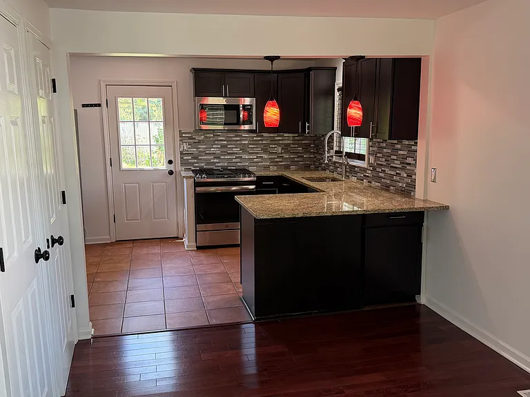 2330 Maddy Ln — Photo 9