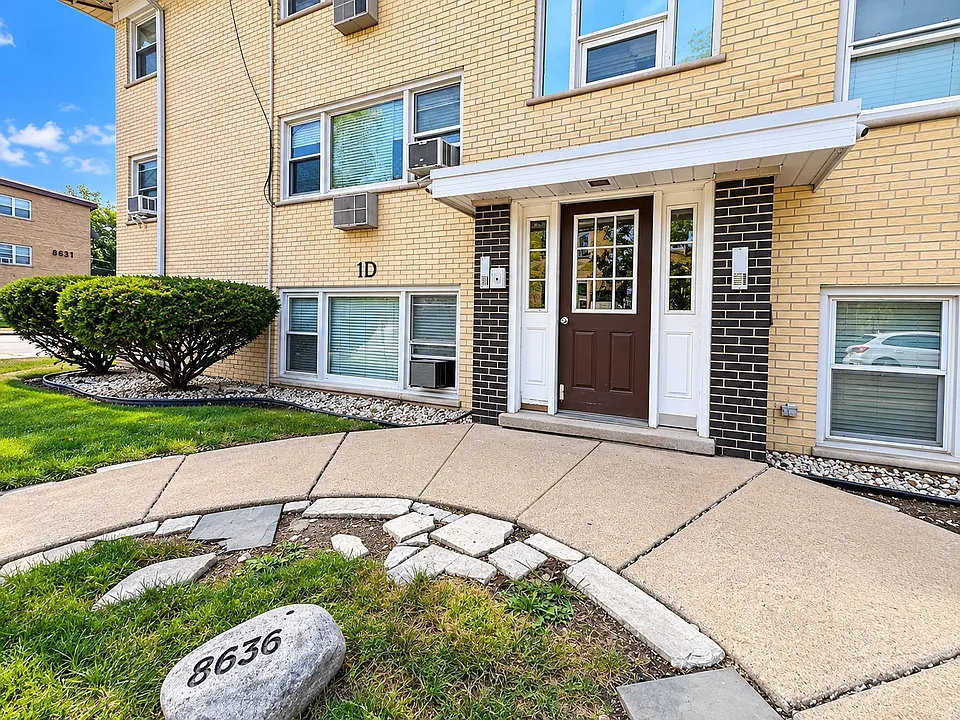 8636 Grand Ave #1D