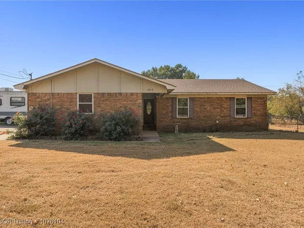 2819 Old Uniontown Rd, Van Buren, AR 72956