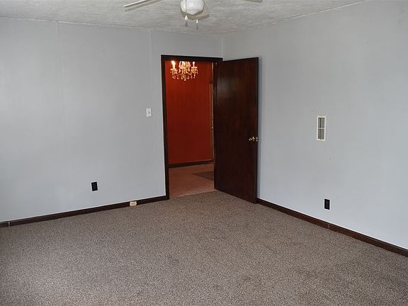 3rd image of 444 W 2nd St