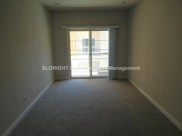 923 Humbert Ave — Photo 6