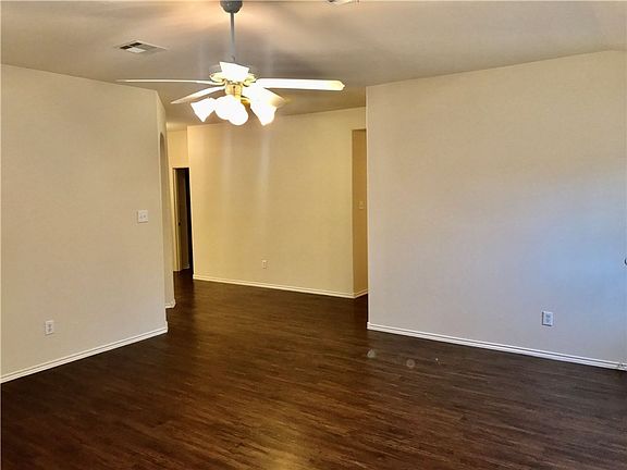 3rd image of 1207 Samson Dr