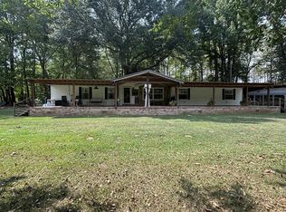 1751 Bell Rd, Courtland, MS 38620