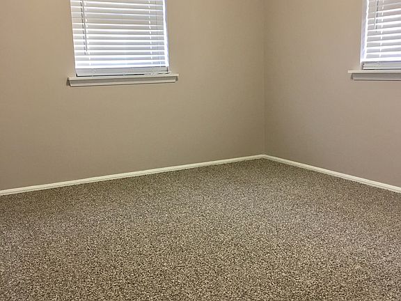 3rd image of 104 Lakewood Dr