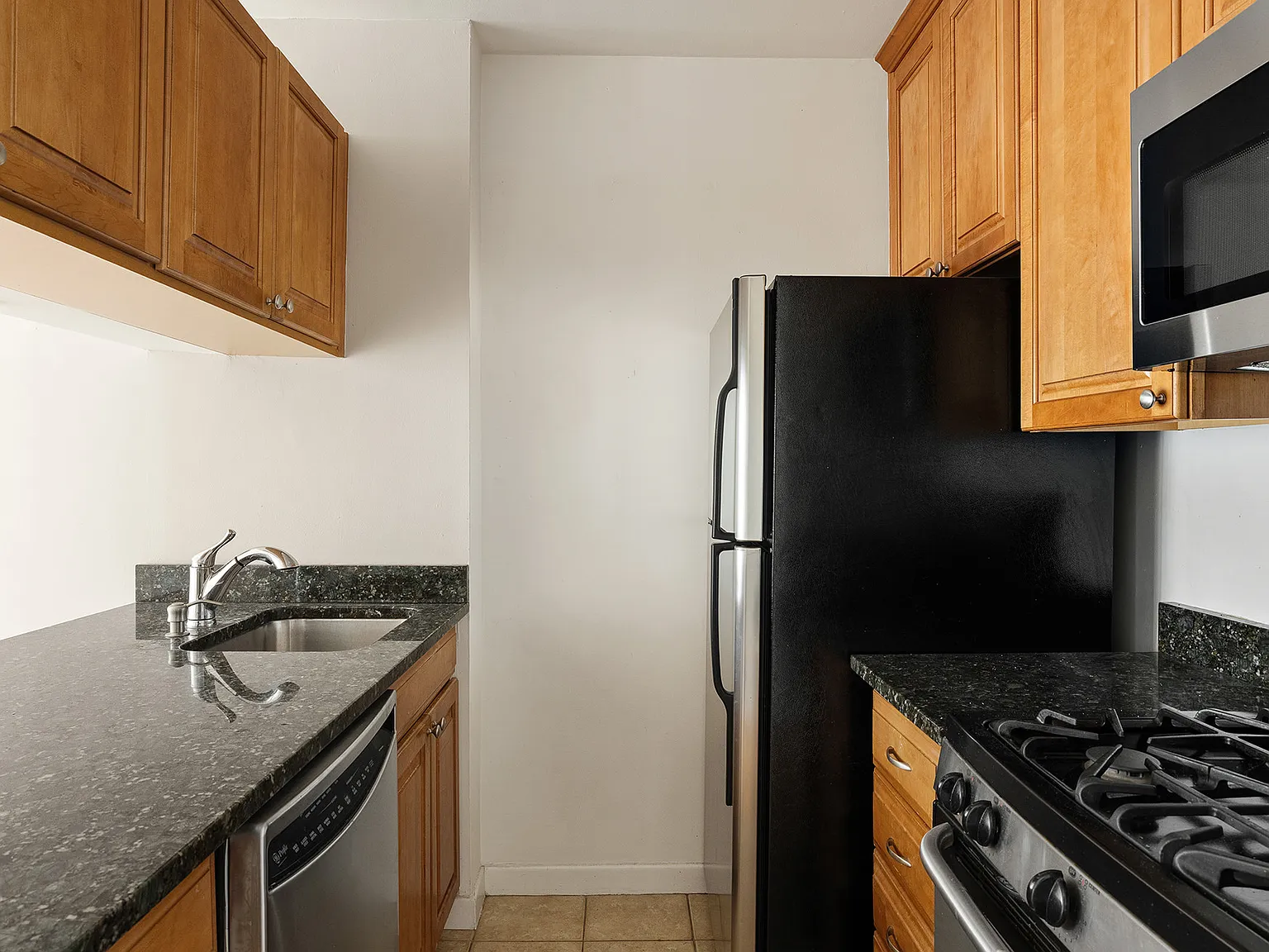 500 West 43rd Street — Photo 2