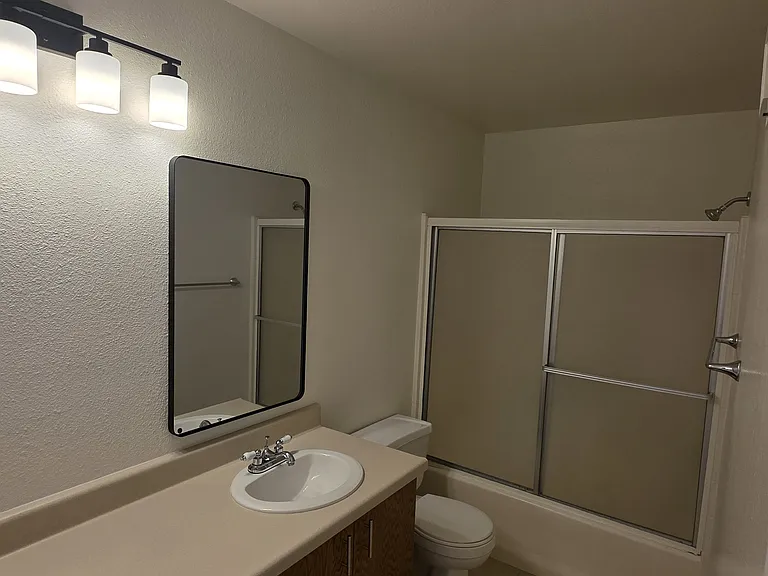 1075 Newport Ave #4 — Photo 9