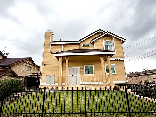 335 Pomelo Ave #E Photo 1