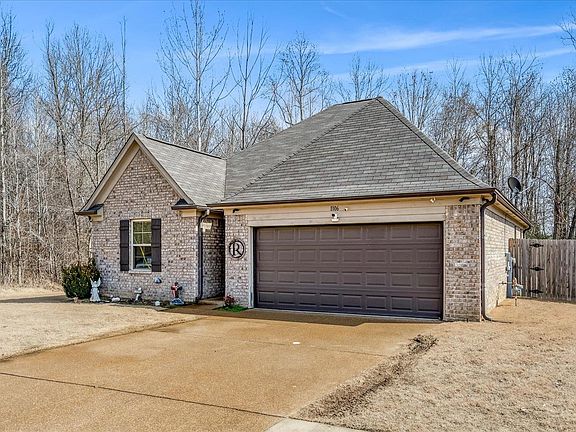 3rd image of 1106 Big Orange Rd