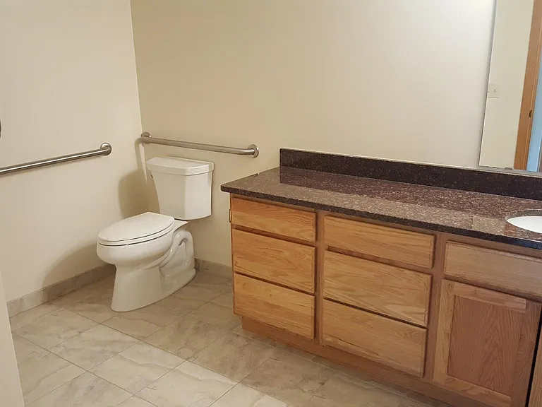 Bathroom (handicap accessible)