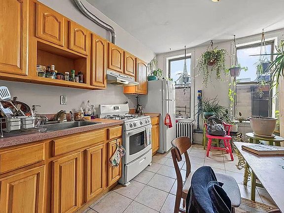 2nd image of 443 Bushwick Ave