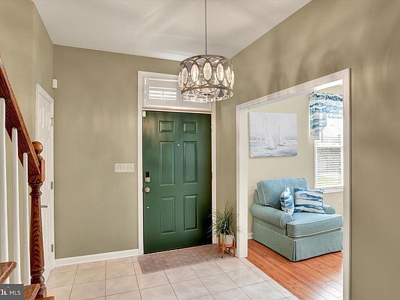 2nd image of 3610 Golfview Dr