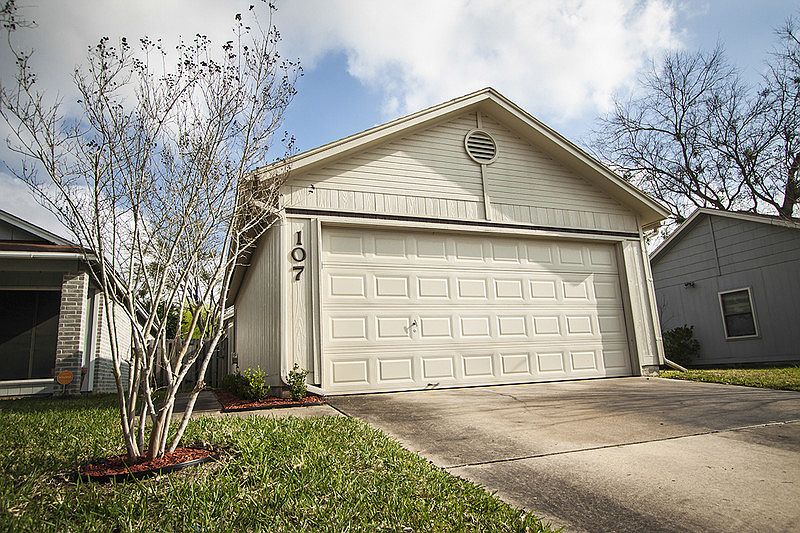 Front of House
						:
						New roof in February 2013.