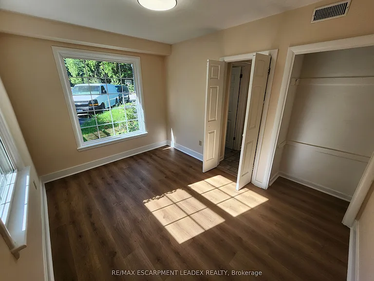 15 Saint Anns Ct — Photo 6