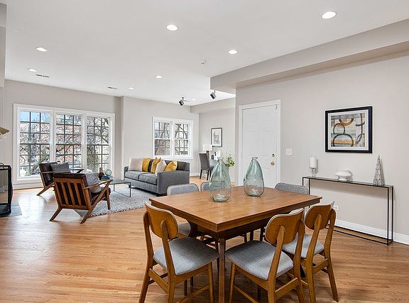 5th image of 2715 N Pine Grove Ave #2