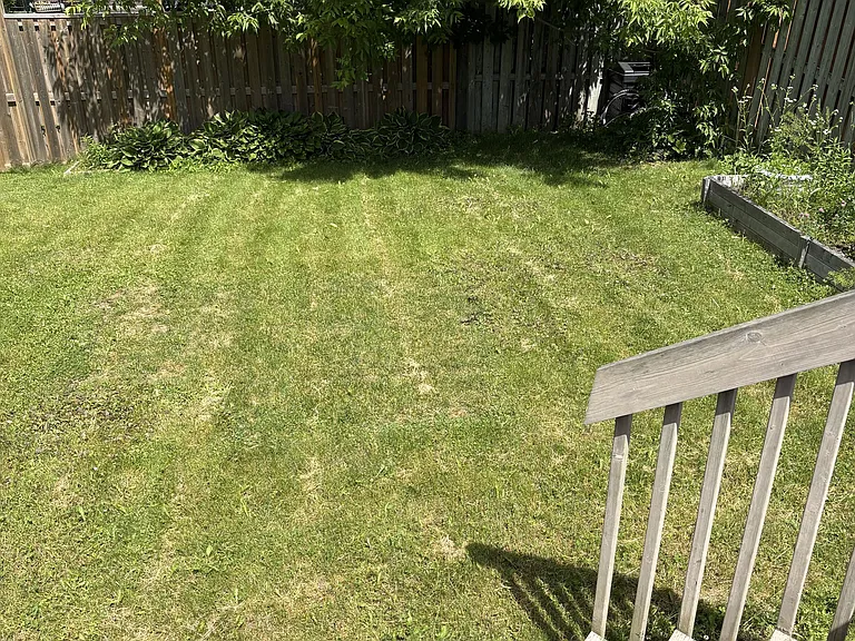 2432 Woodglade Blvd N — Photo 14