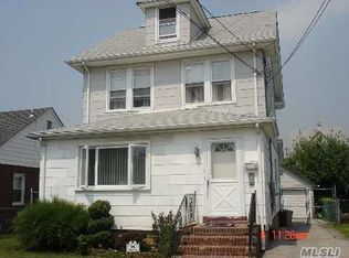 94 Terrace Ave, Elmont, NY 11003