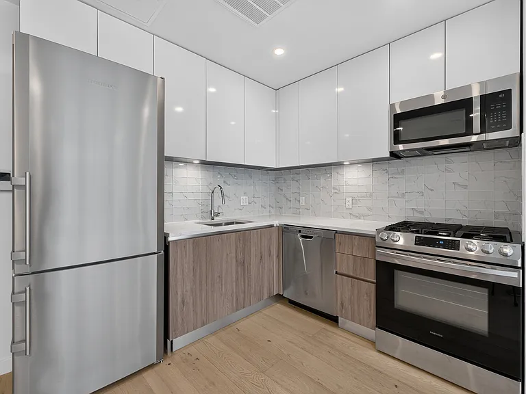 148-33 90th Ave #804 — Photo 8