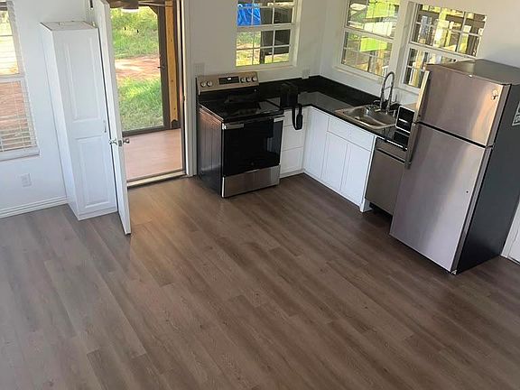 4th image of 259 Pinehill Dr