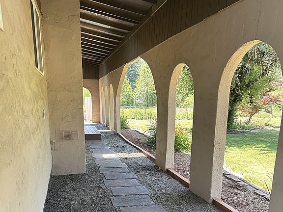 3rd image of 30703 NE Railroad Ave