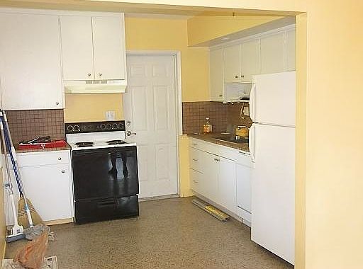 2nd image of 1144 NE 2nd Ave
