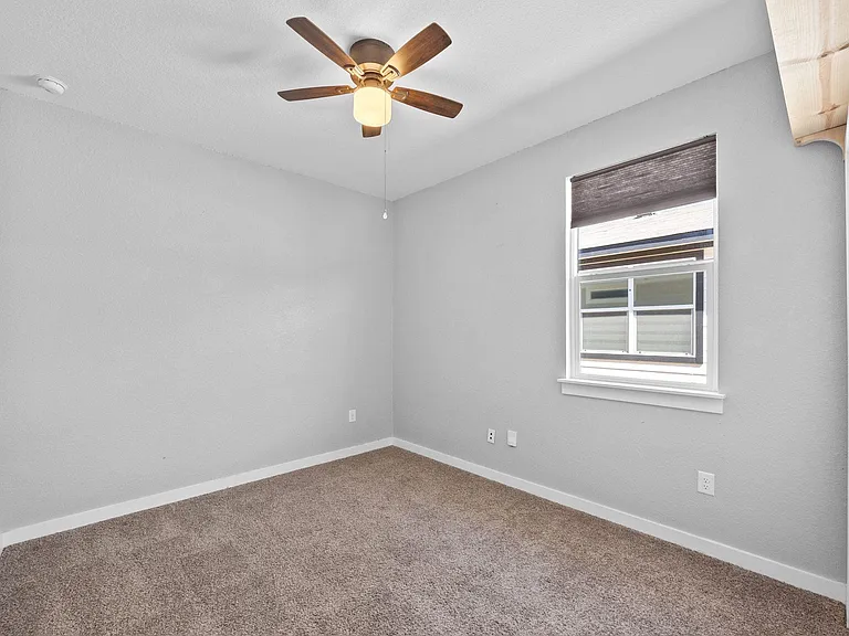 129 Cupreata Ln — Photo 21