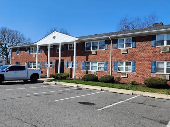42A Woodedge Ave APT 8, Edison, NJ 08817