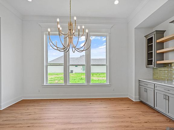 4th image of 4451 Camargue Ave
