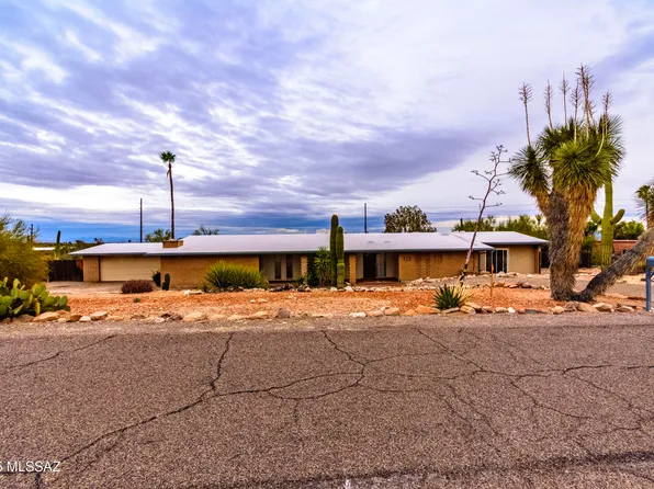 1312 E Thunderhead Cir, Tucson, AZ 85718