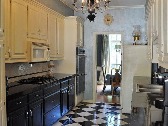 4th image of 713 Kingswood Dr