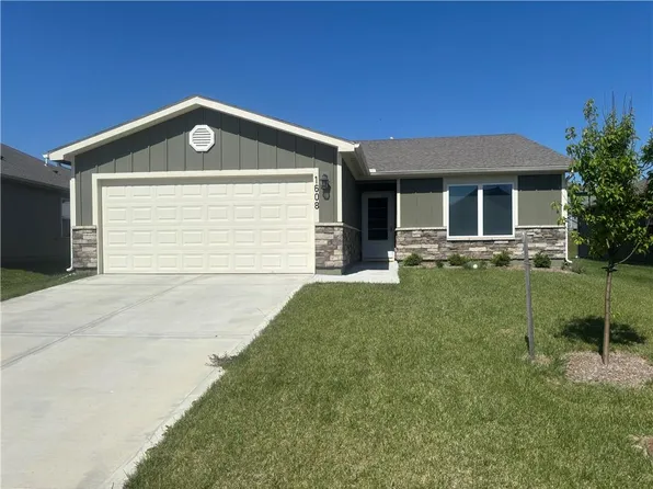 1608 Maci St, Belton, MO 64012