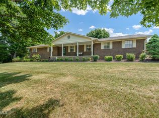 1028 S Dogwood Dr, Maryville, TN 37804
