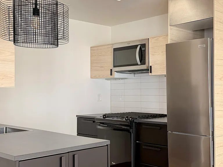 1885 Pacific Ave #302 — Photo 7