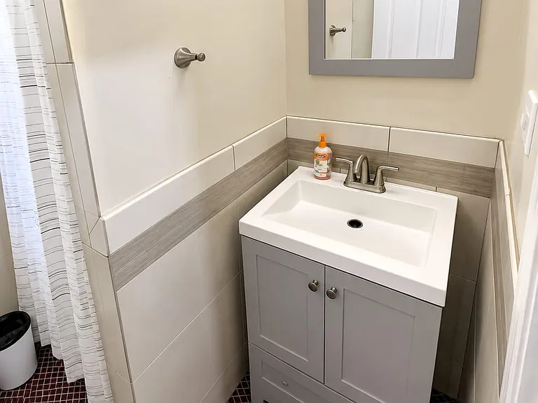 5148 Sansom St — Photo 17