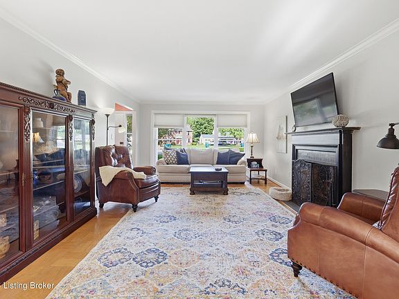 4th image of 1605 Clearview Dr