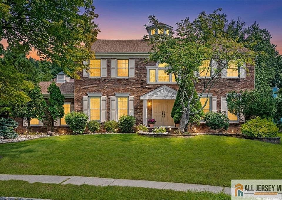 1st image of 60 Essex Dr