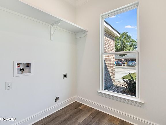 3rd image of 339 Saint Matthias Dr