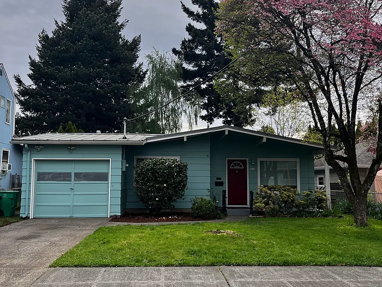 5616 SE 45th Ave — Photo 1